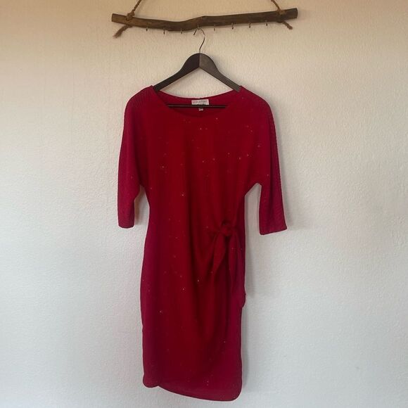 Red dress  - Picture 2 of 3